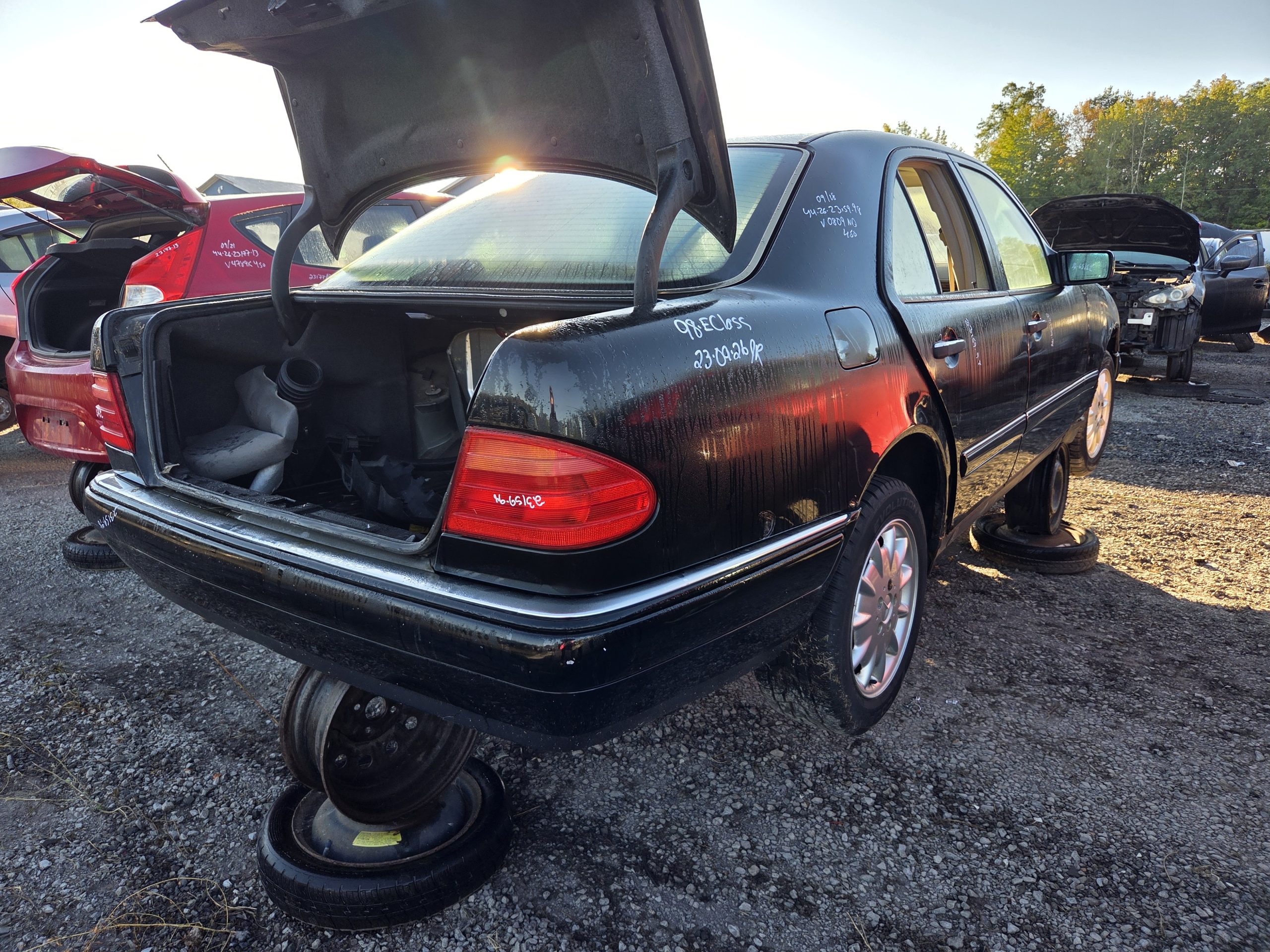 MERCEDES-BENZ E-CLASS 1998