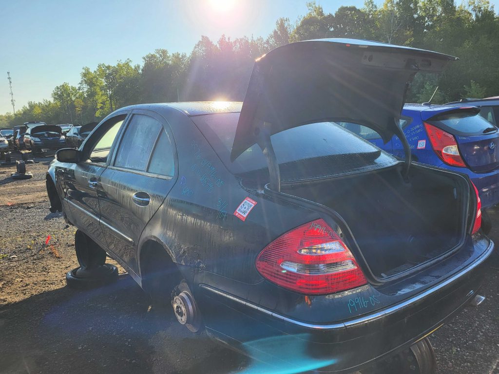 MERCEDES-BENZ E-CLASS 2005