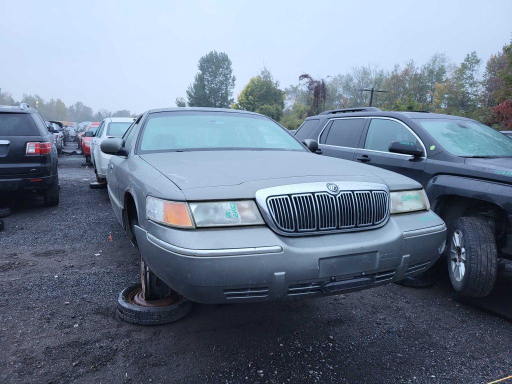 MERCURY GRAND MARQUIS 2000