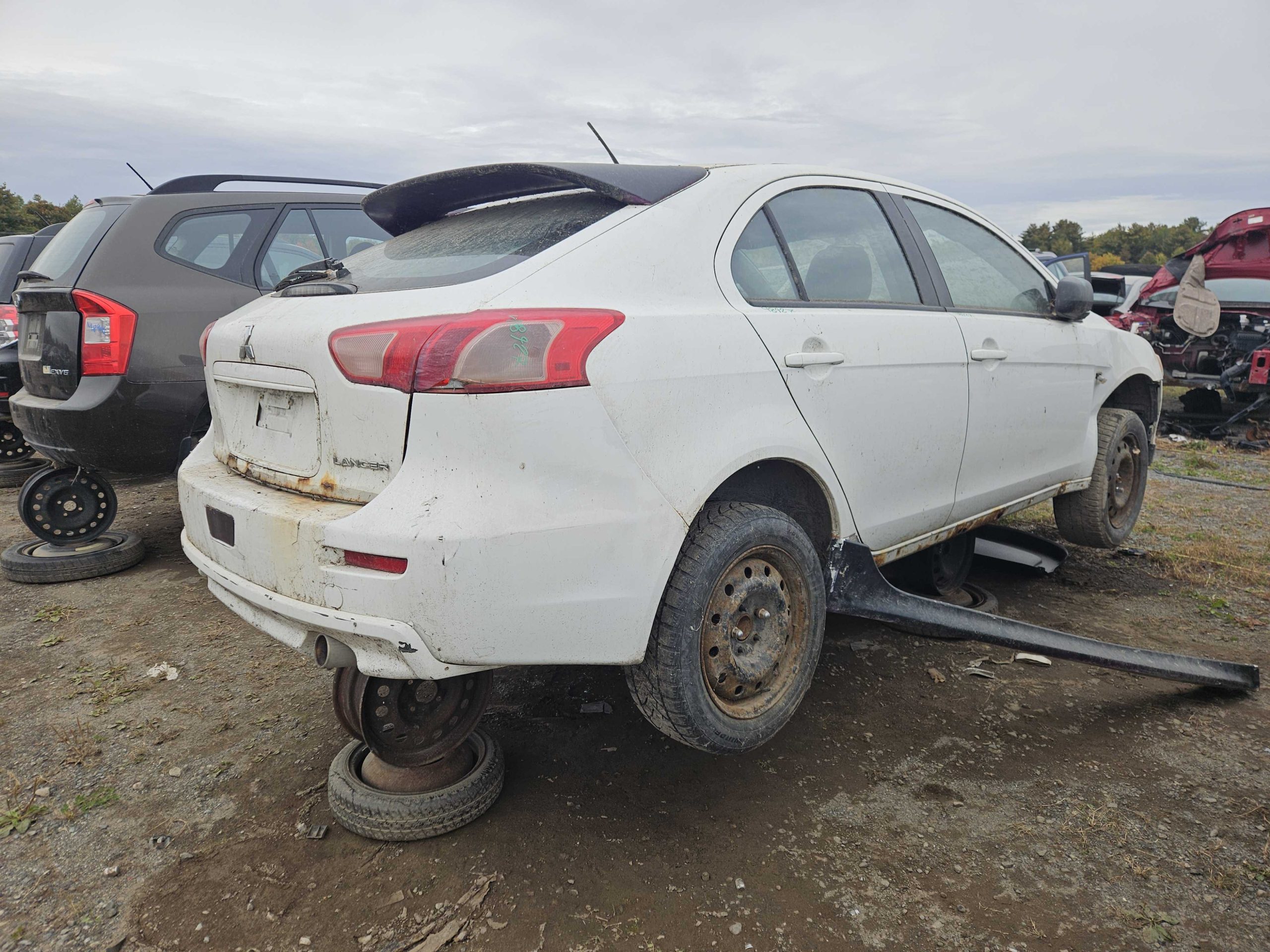MITSUBISHI LANCER 2011