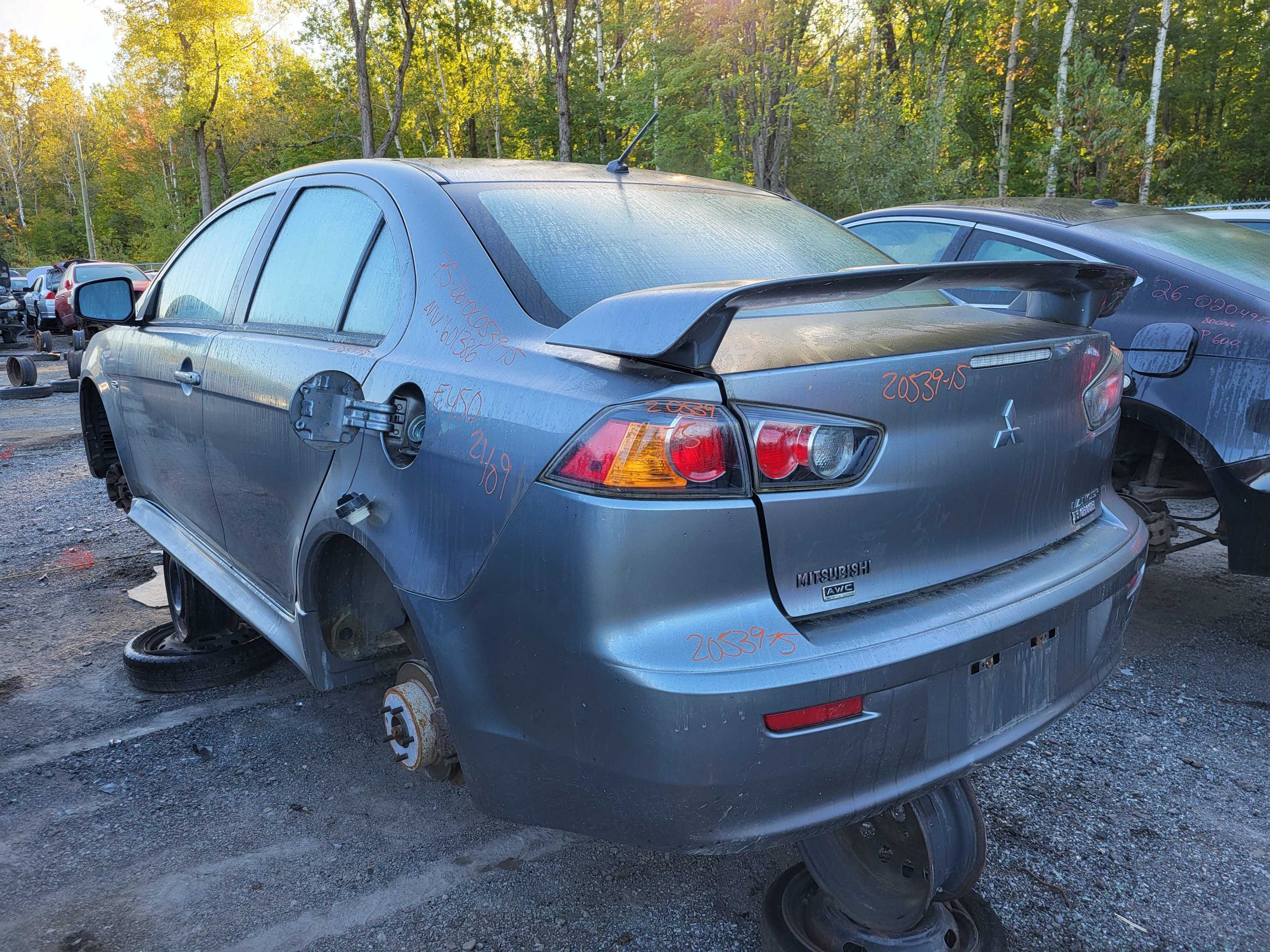 MITSUBISHI LANCER 2015