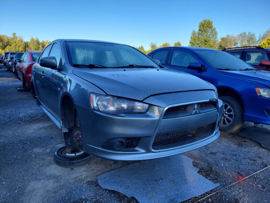 MITSUBISHI LANCER 2015