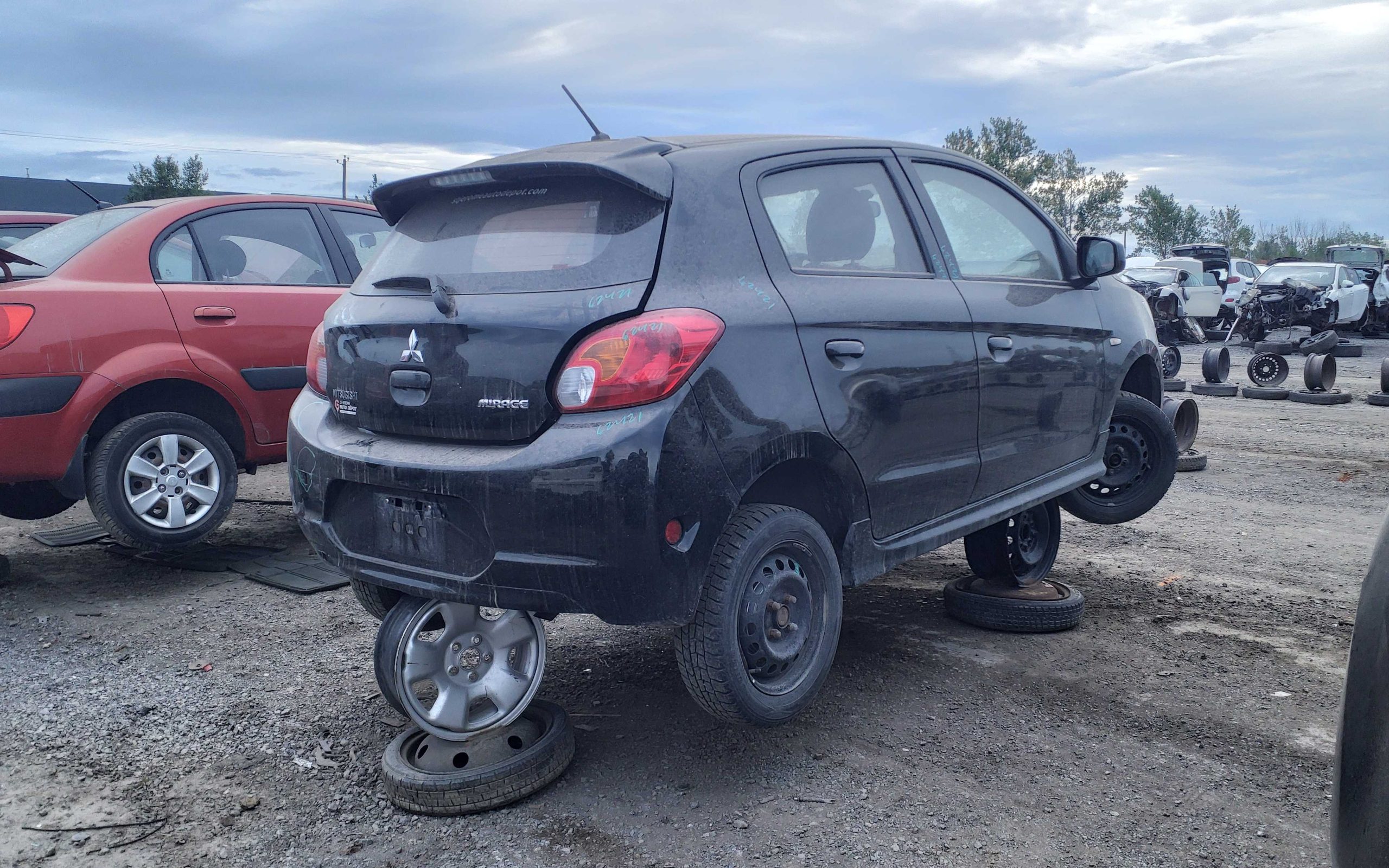 MITSUBISHI MIRAGE 2015