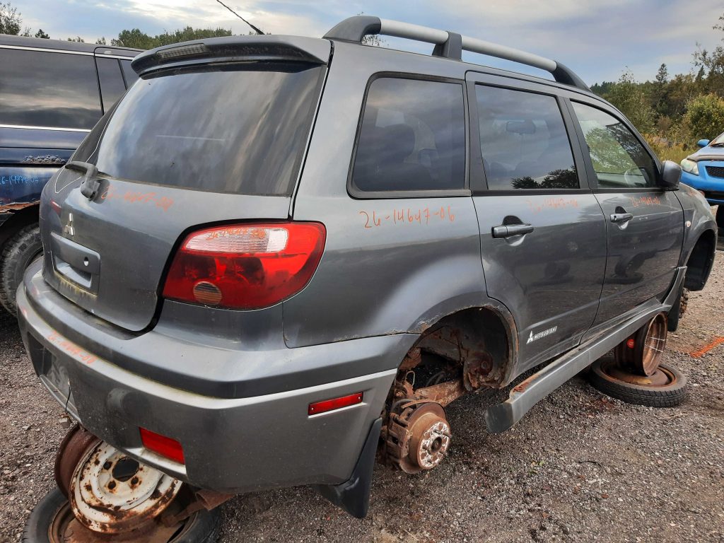 MITSUBISHI OUTLANDER 2006