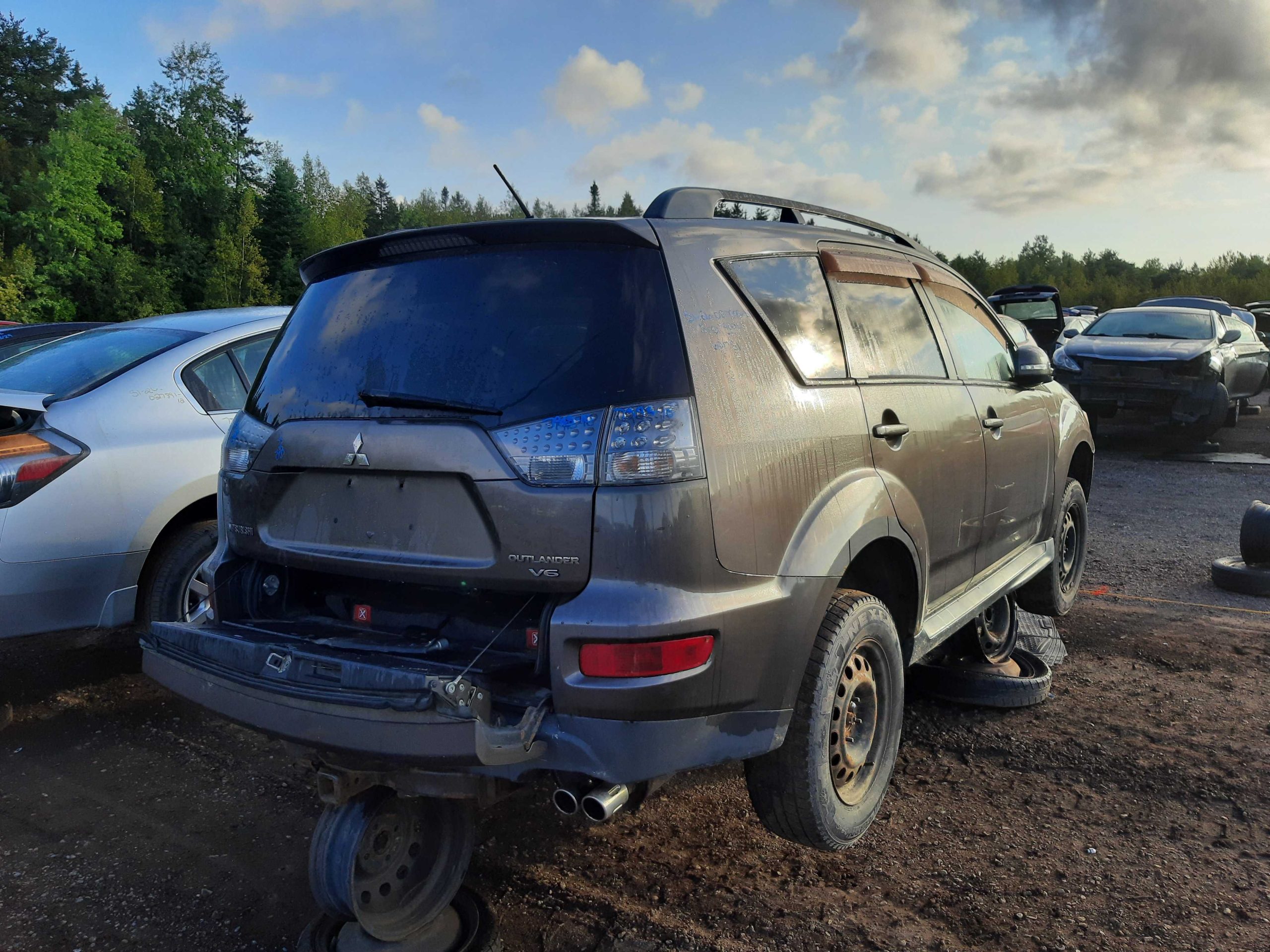 MITSUBISHI OUTLANDER 2010