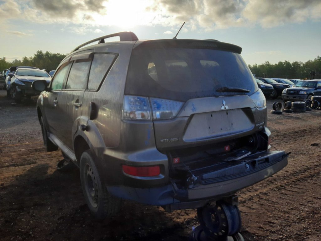 MITSUBISHI OUTLANDER 2010