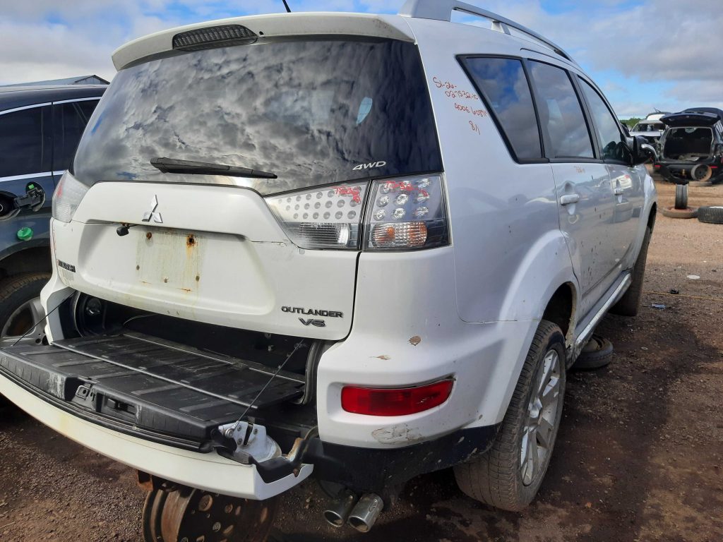 MITSUBISHI OUTLANDER 2010