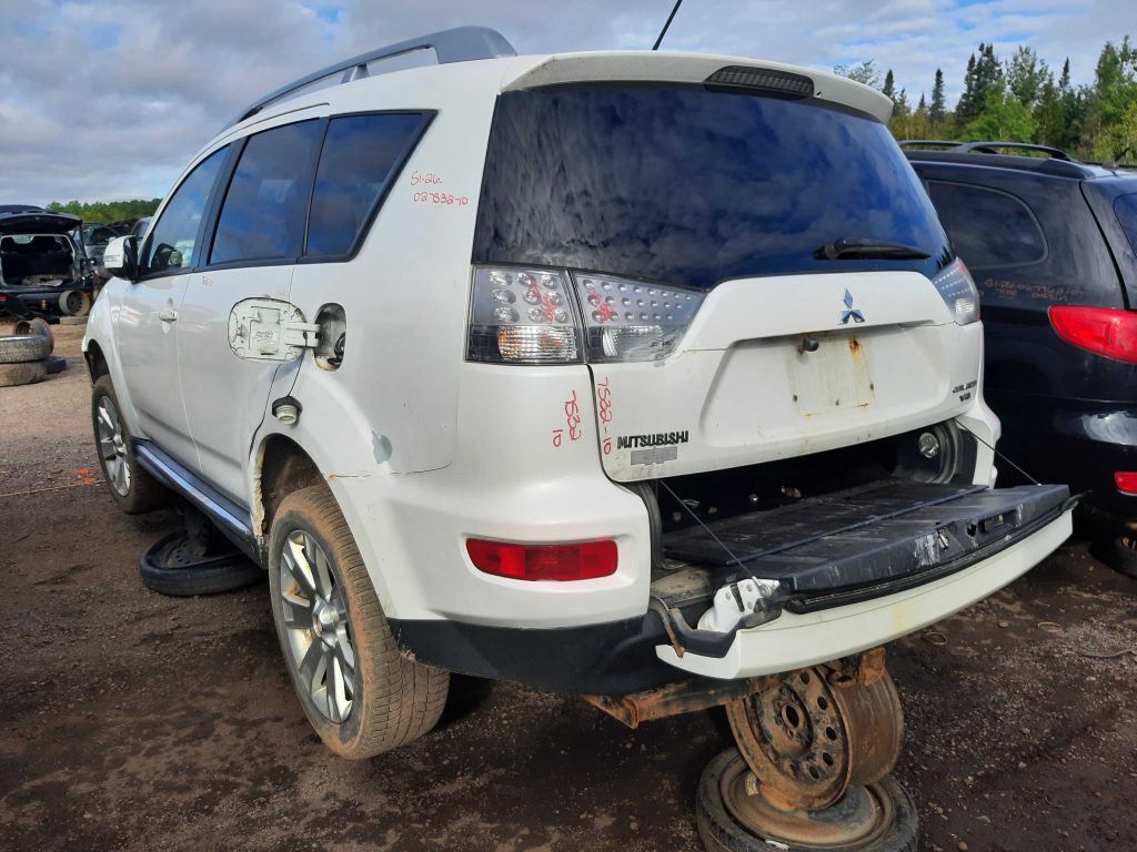 MITSUBISHI OUTLANDER 2010