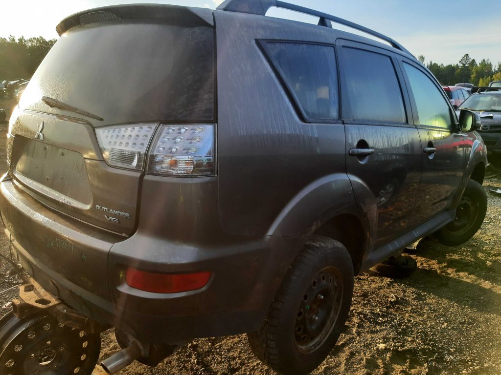 MITSUBISHI OUTLANDER 2010