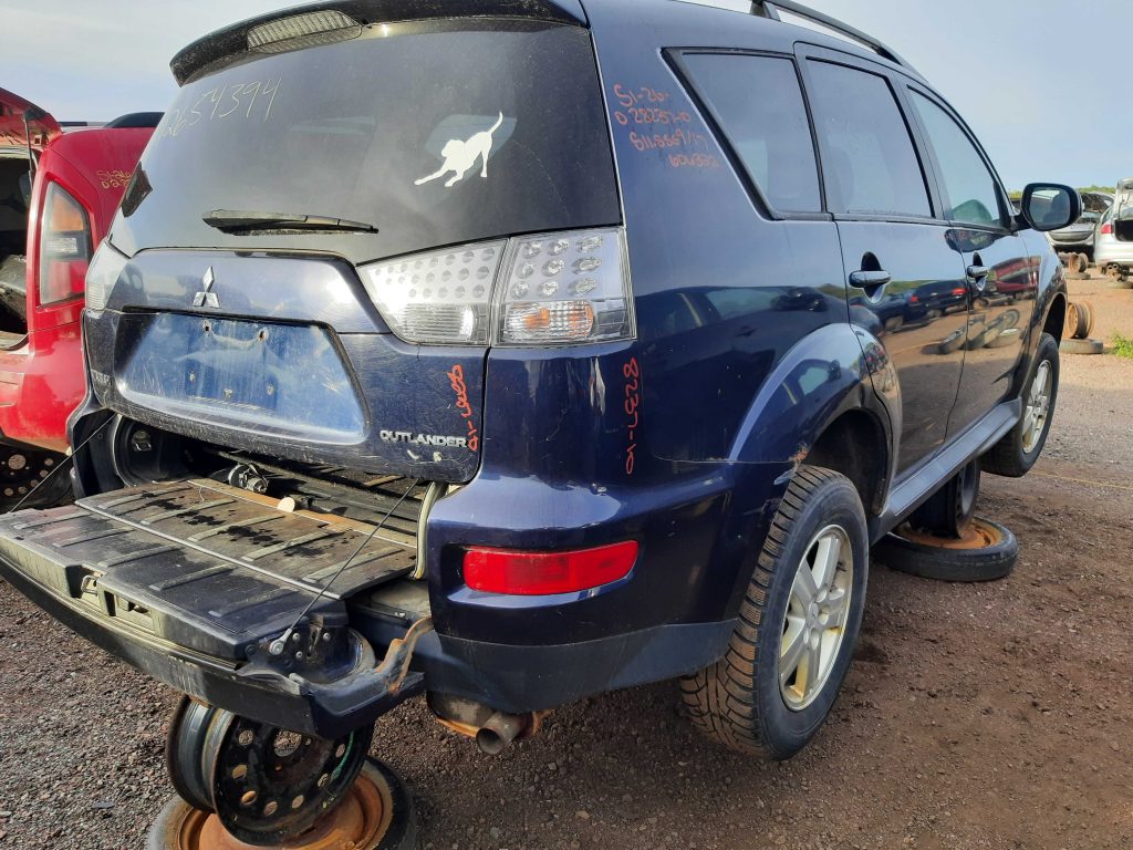 MITSUBISHI OUTLANDER 2010