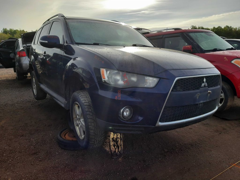 MITSUBISHI OUTLANDER 2010