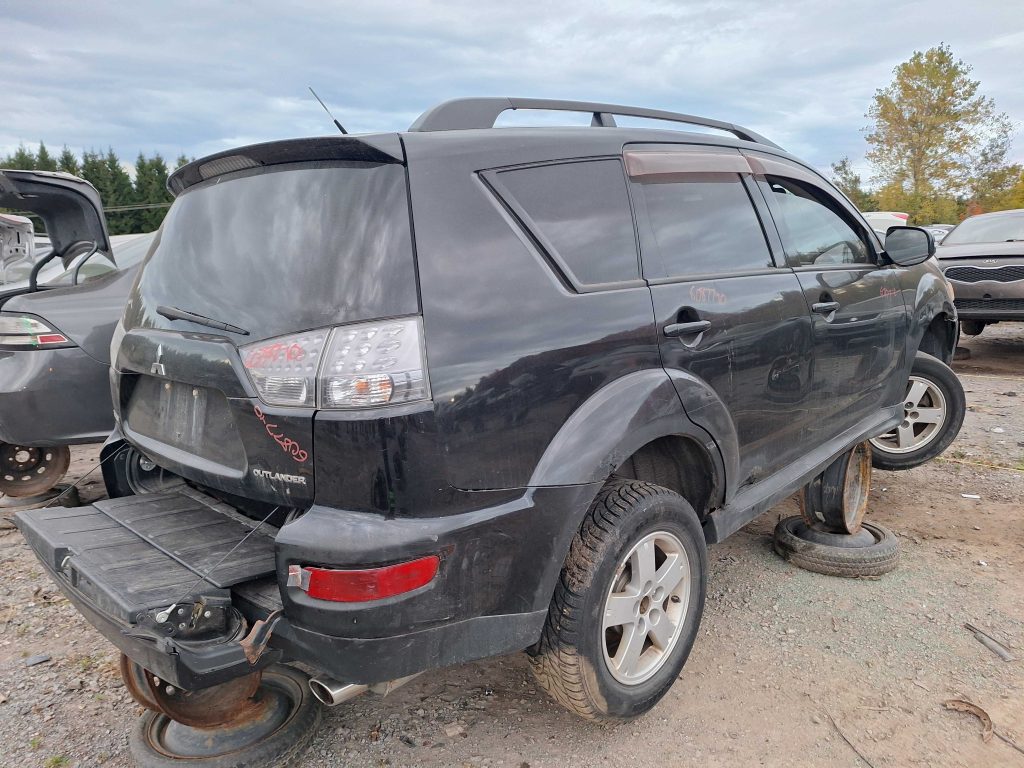 MITSUBISHI OUTLANDER 2010