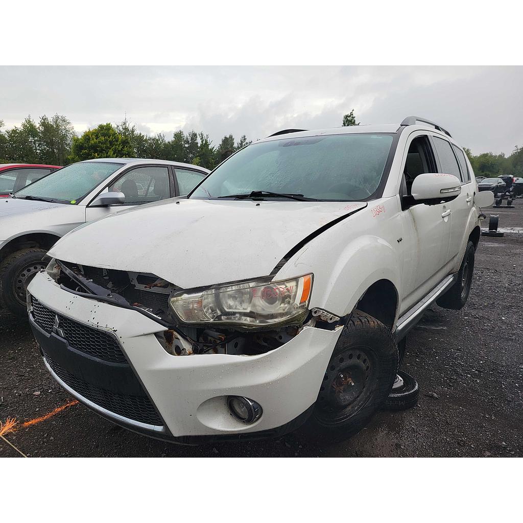 MITSUBISHI OUTLANDER 2011