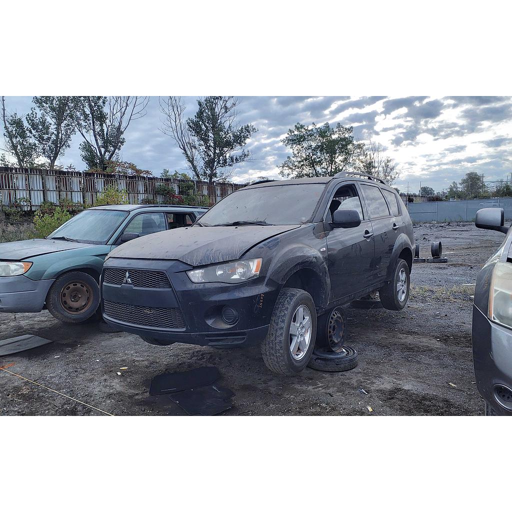 MITSUBISHI OUTLANDER 2011