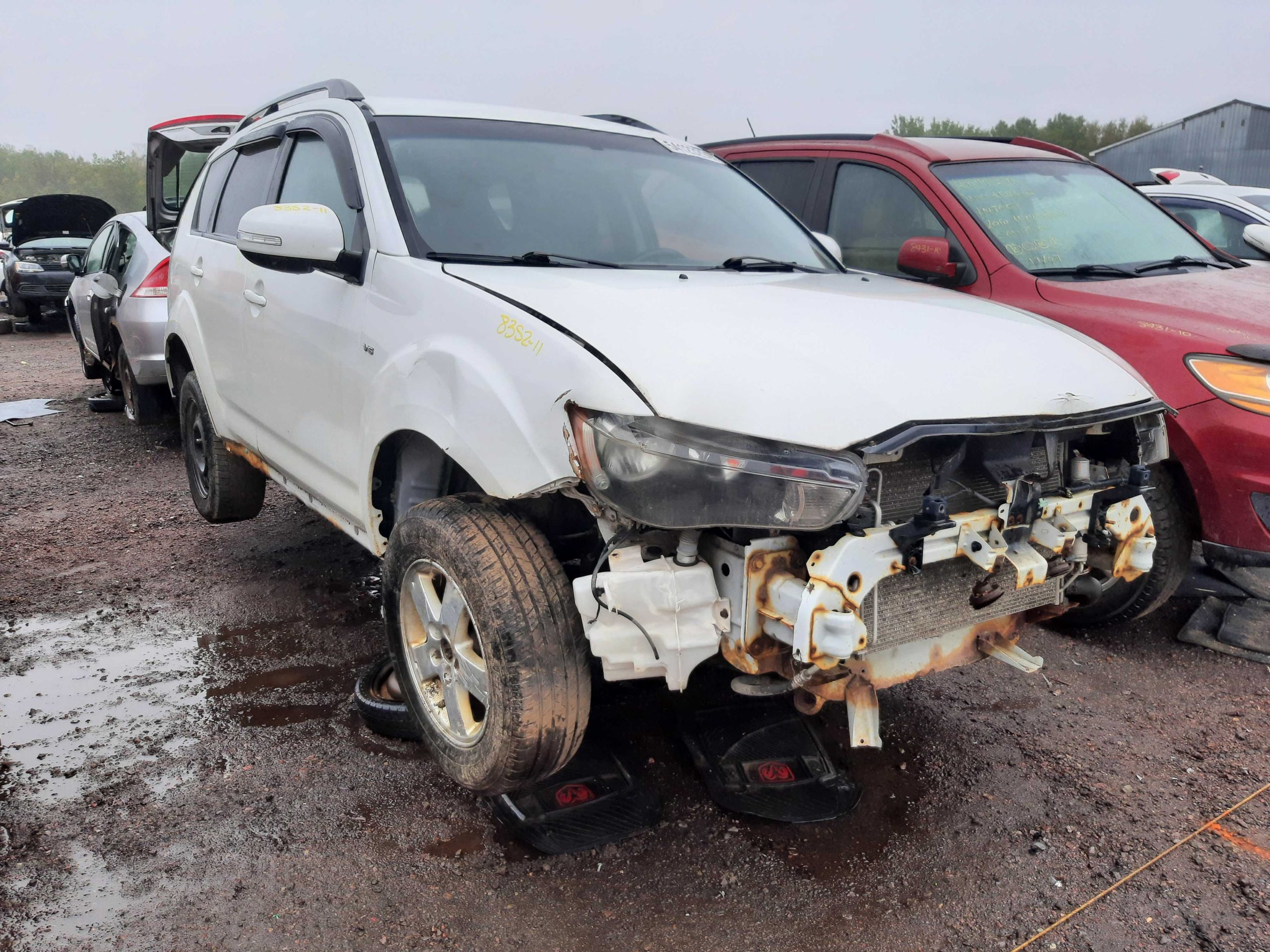 MITSUBISHI OUTLANDER 2011