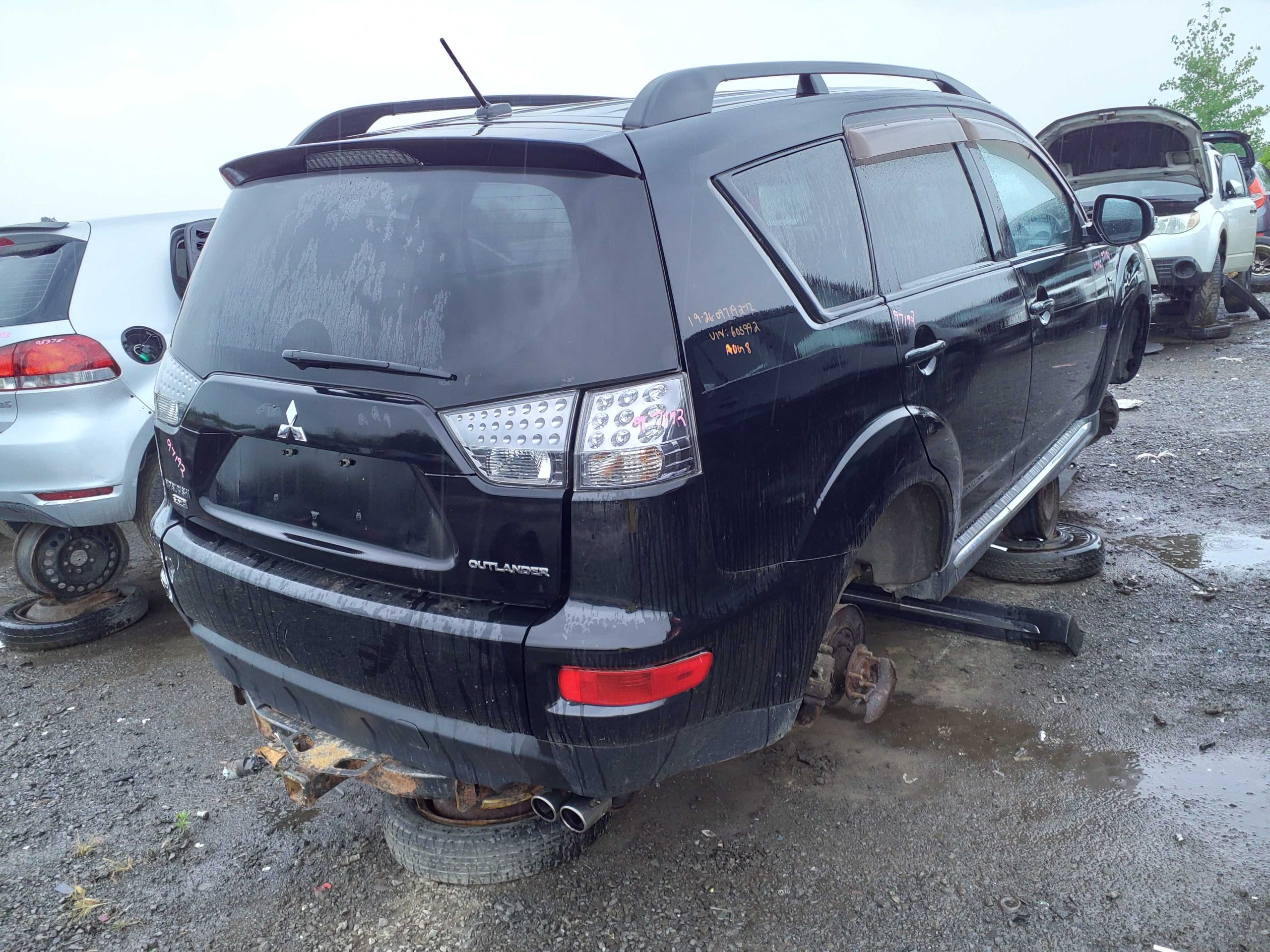 MITSUBISHI OUTLANDER 2012