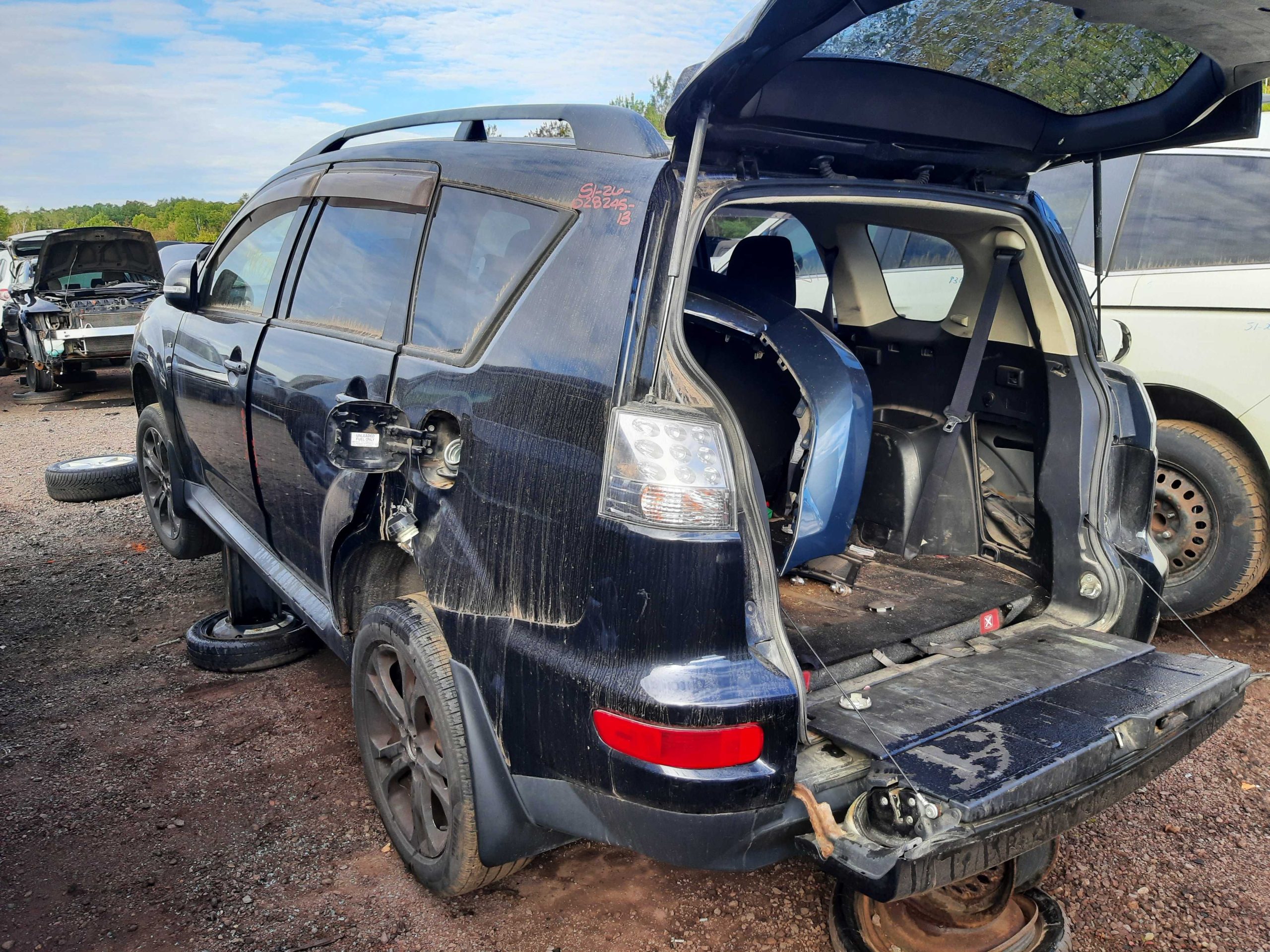 MITSUBISHI OUTLANDER 2013