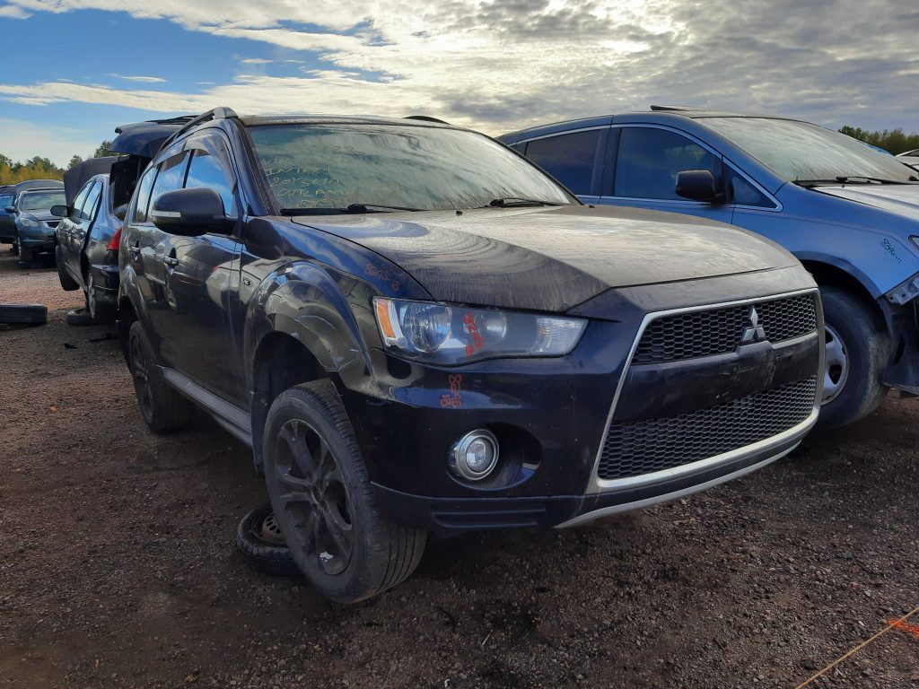 MITSUBISHI OUTLANDER 2013