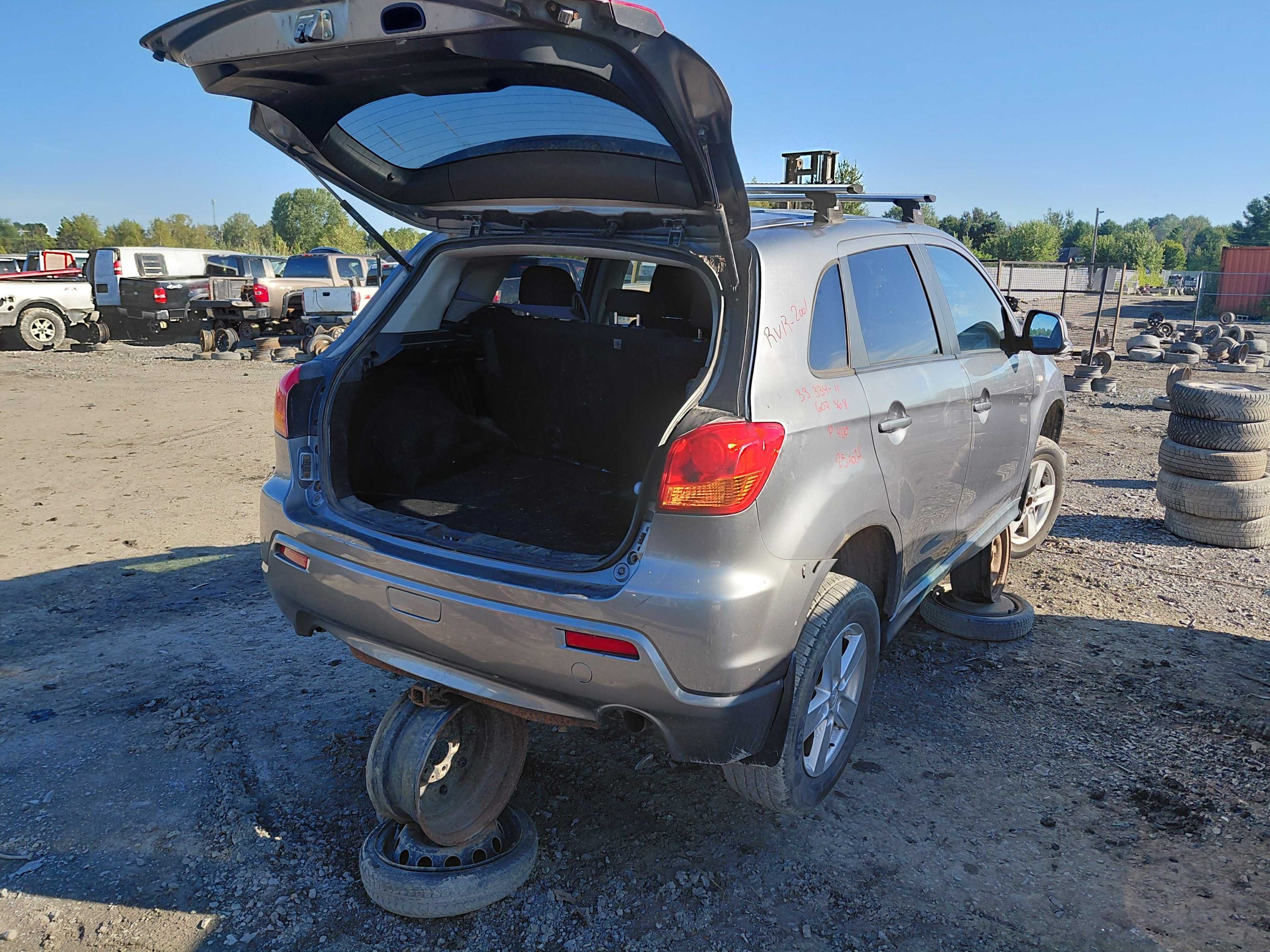 MITSUBISHI RVR 2011