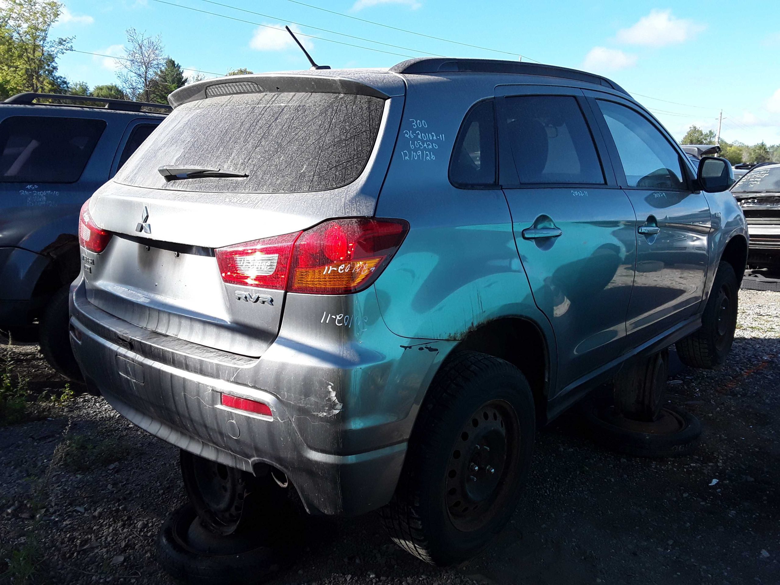 MITSUBISHI RVR 2011