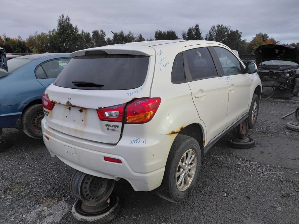 MITSUBISHI RVR 2011
