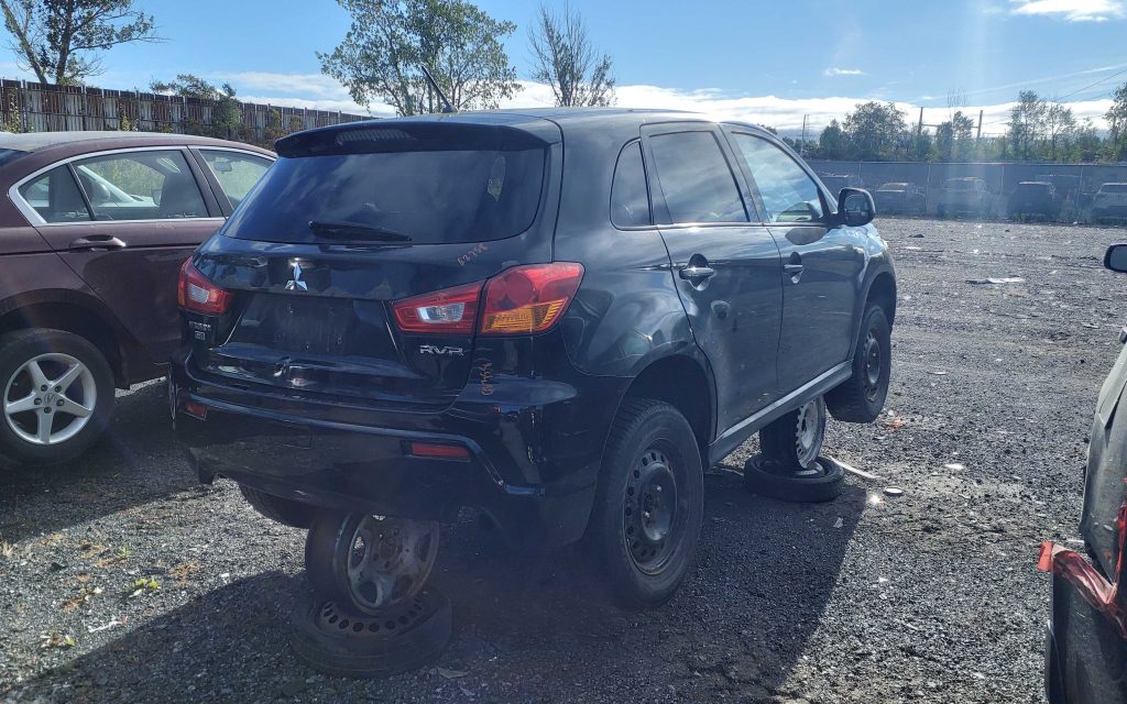 MITSUBISHI RVR 2012