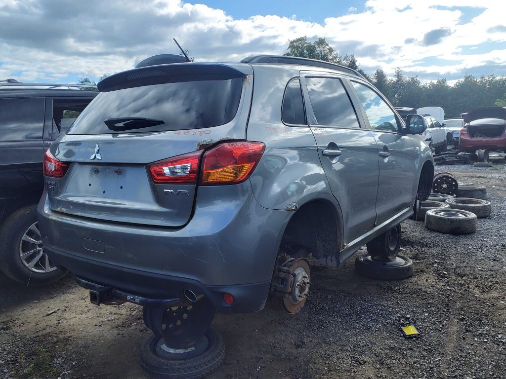 MITSUBISHI RVR 2013