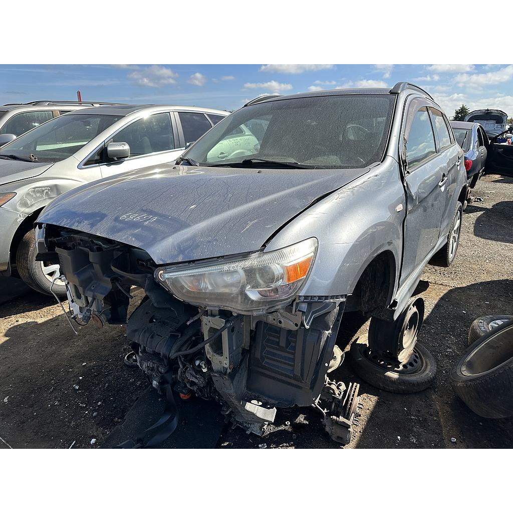 MITSUBISHI RVR 2015