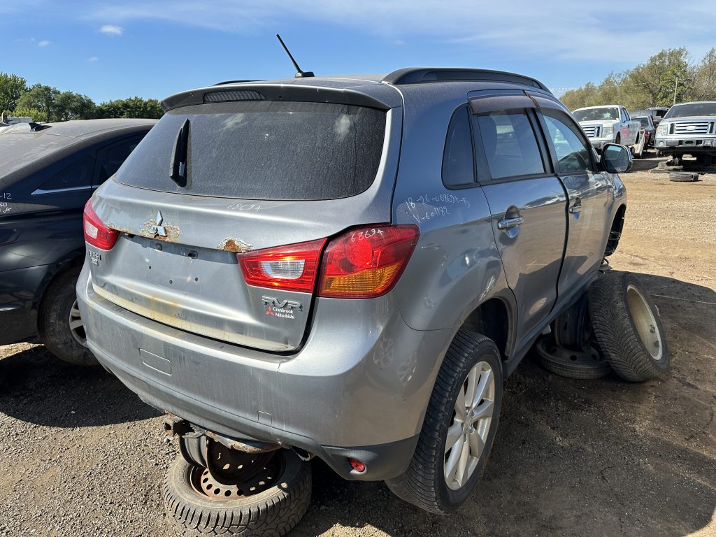 MITSUBISHI RVR 2015