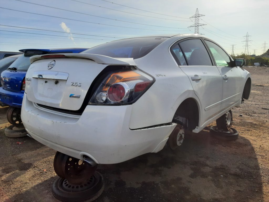 NISSAN ALTIMA 2010