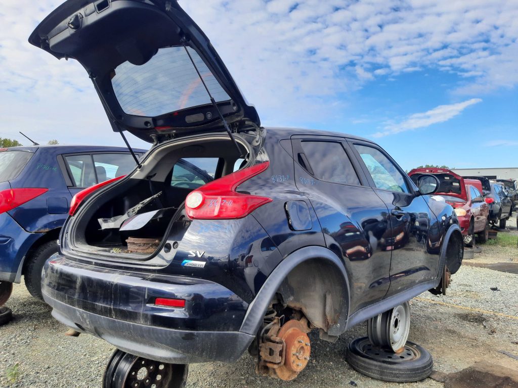 NISSAN JUKE 2011