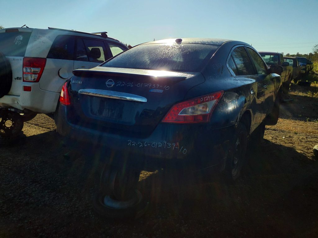 NISSAN MAXIMA 2010