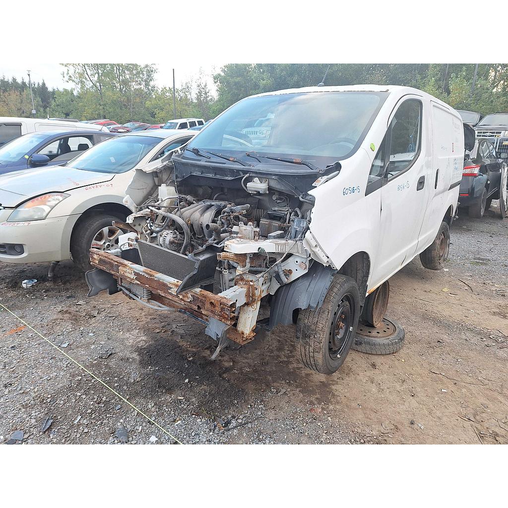 NISSAN NV 2015