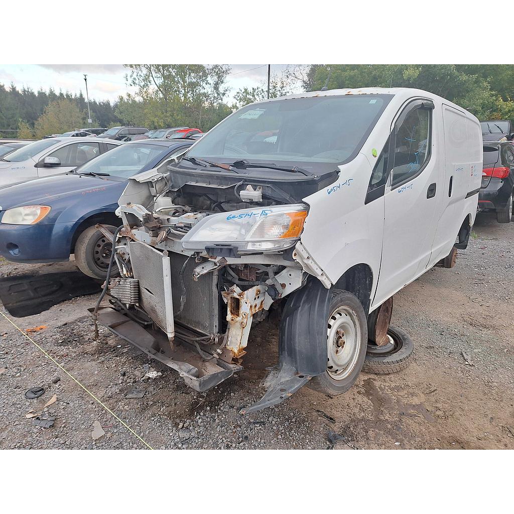 NISSAN NV 2015