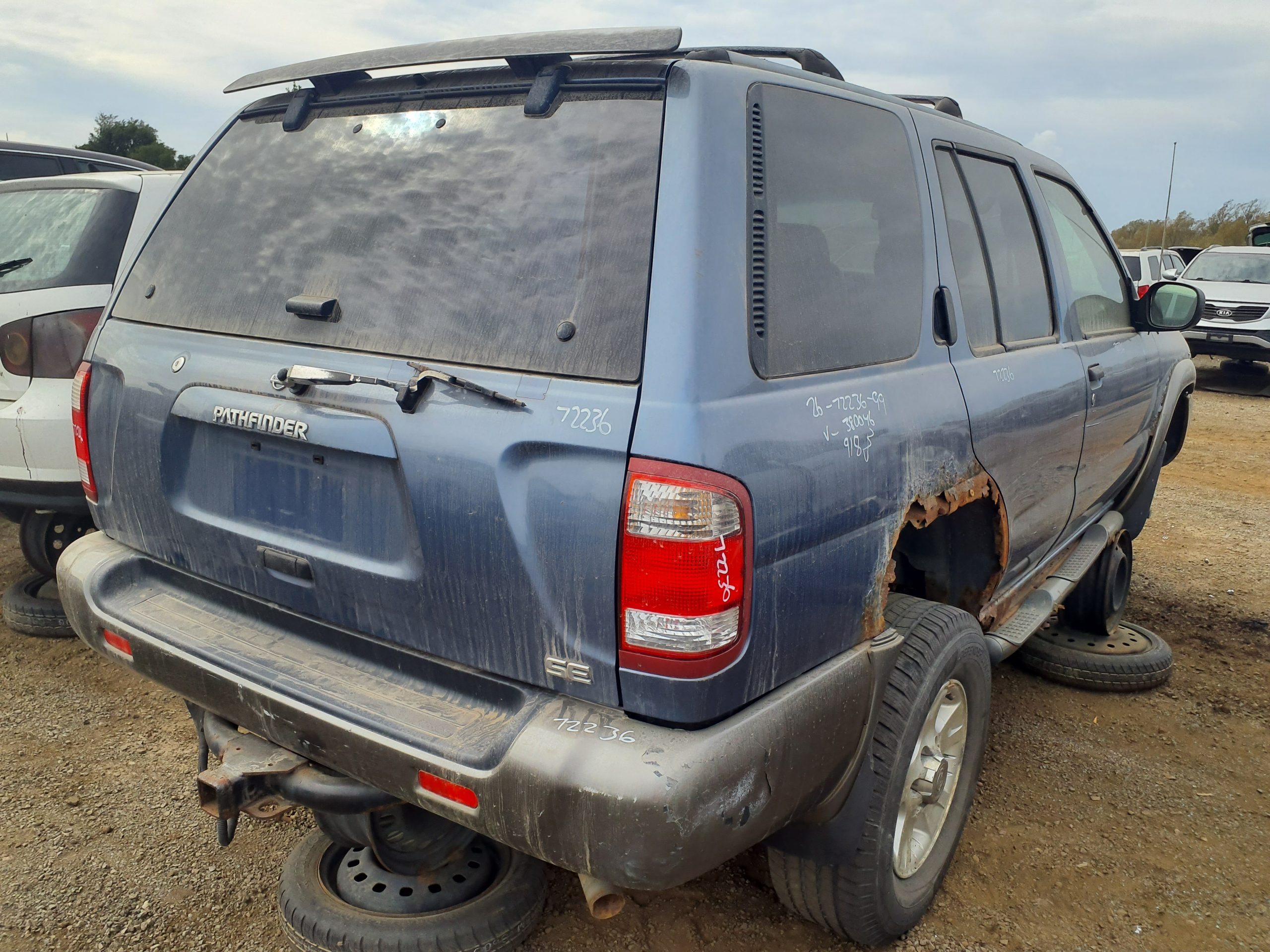 NISSAN PATHFINDER 1999