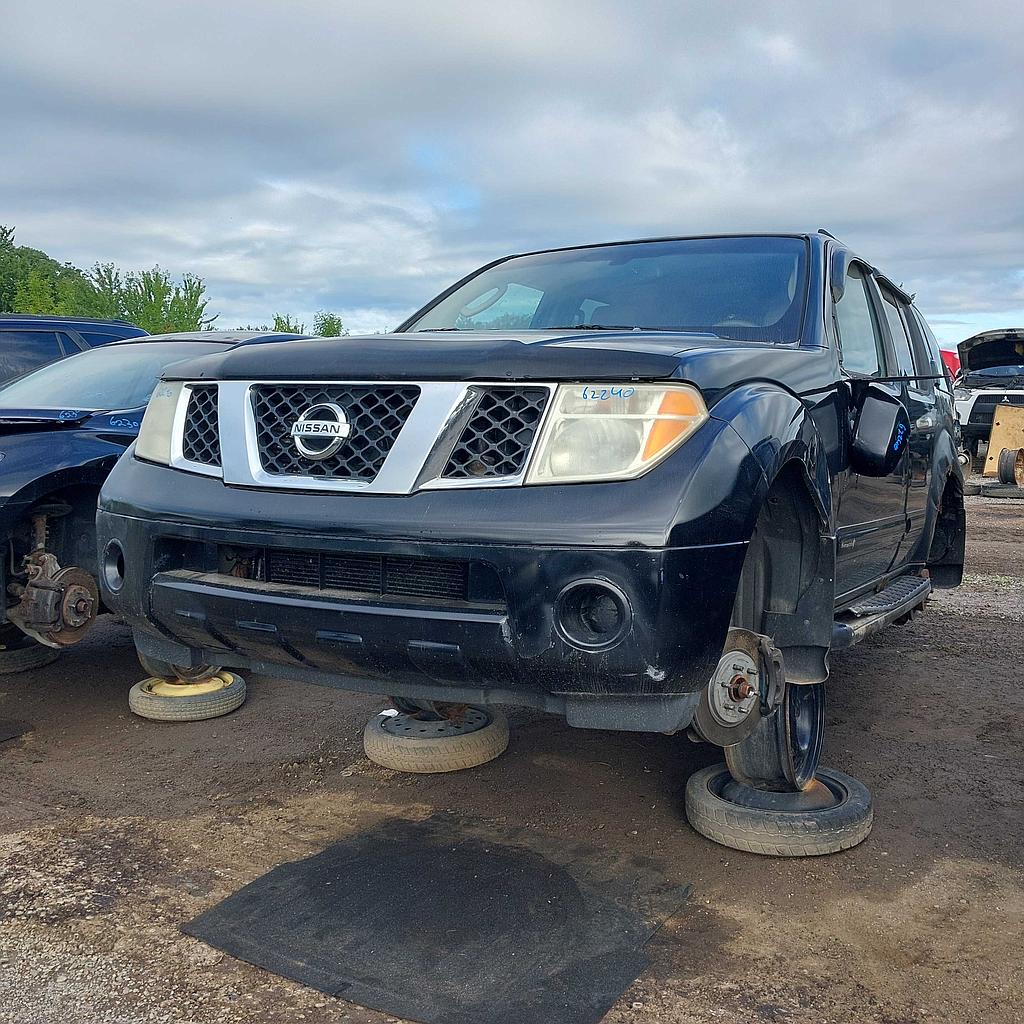 NISSAN PATHFINDER 2005