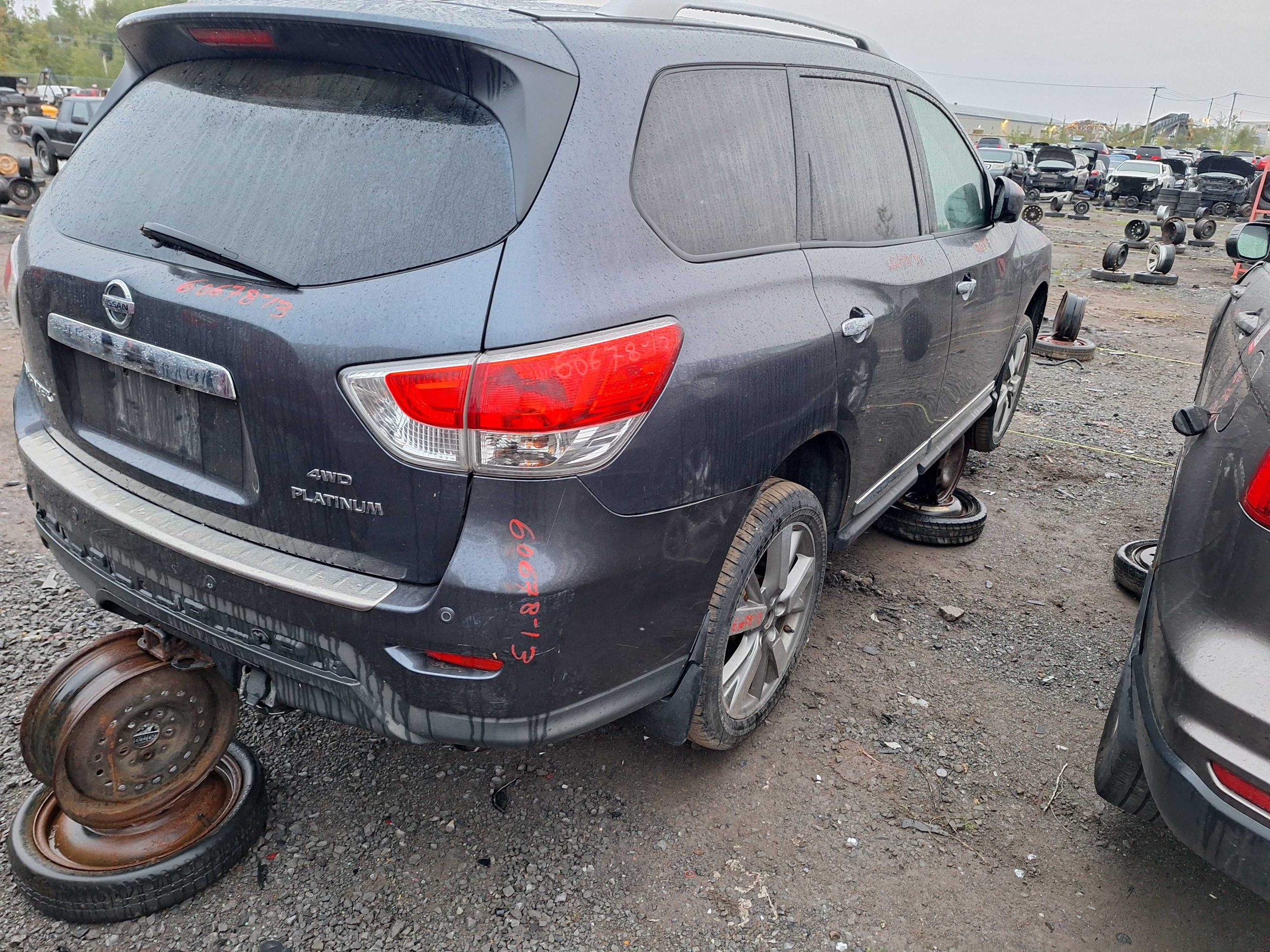 NISSAN PATHFINDER 2013