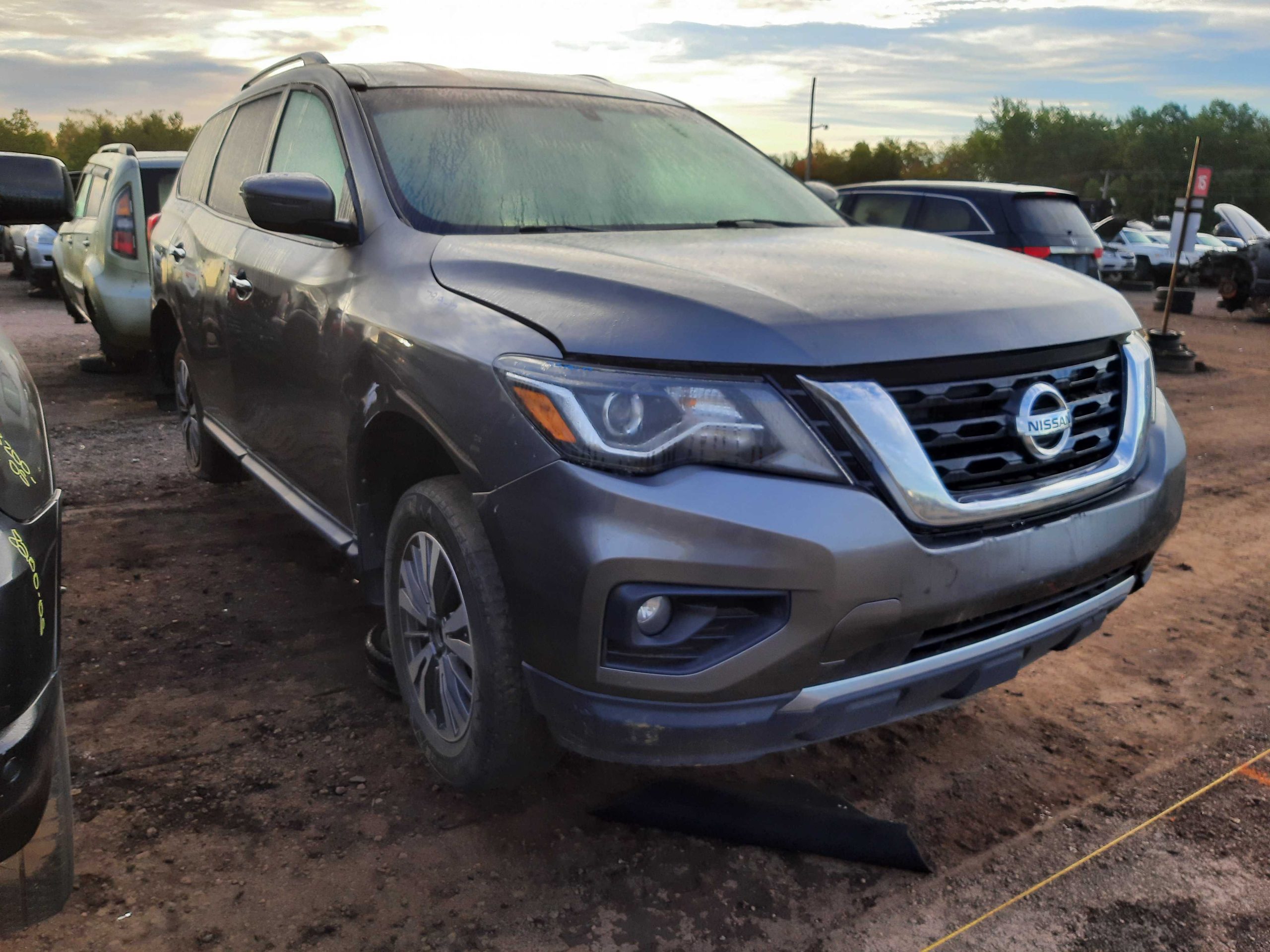 NISSAN PATHFINDER 2017