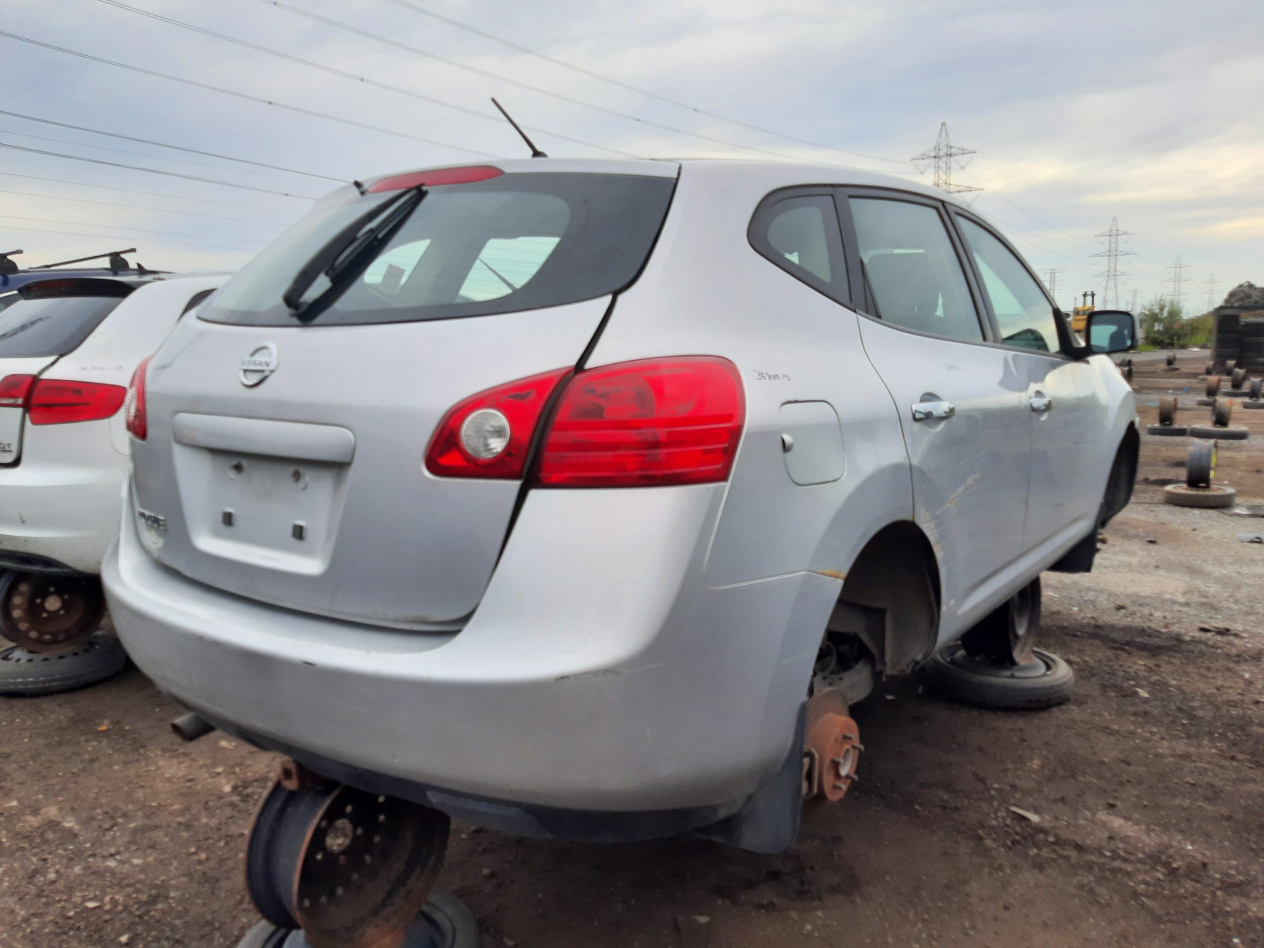 NISSAN ROGUE 2010