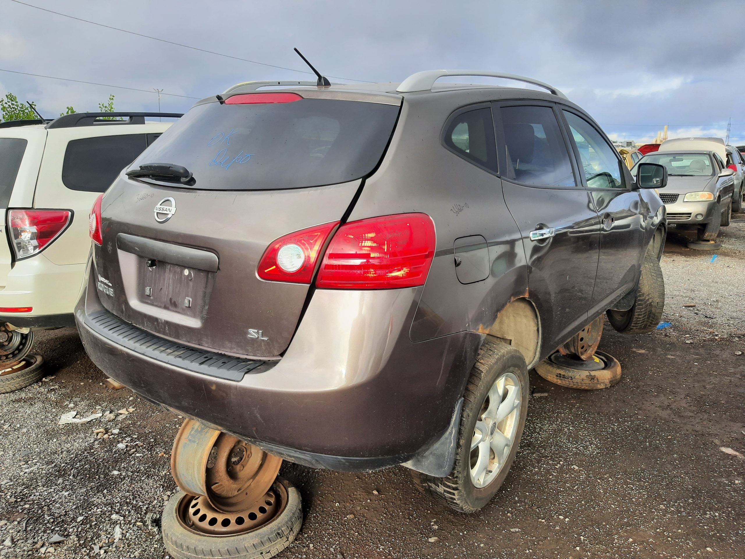 NISSAN ROGUE 2010