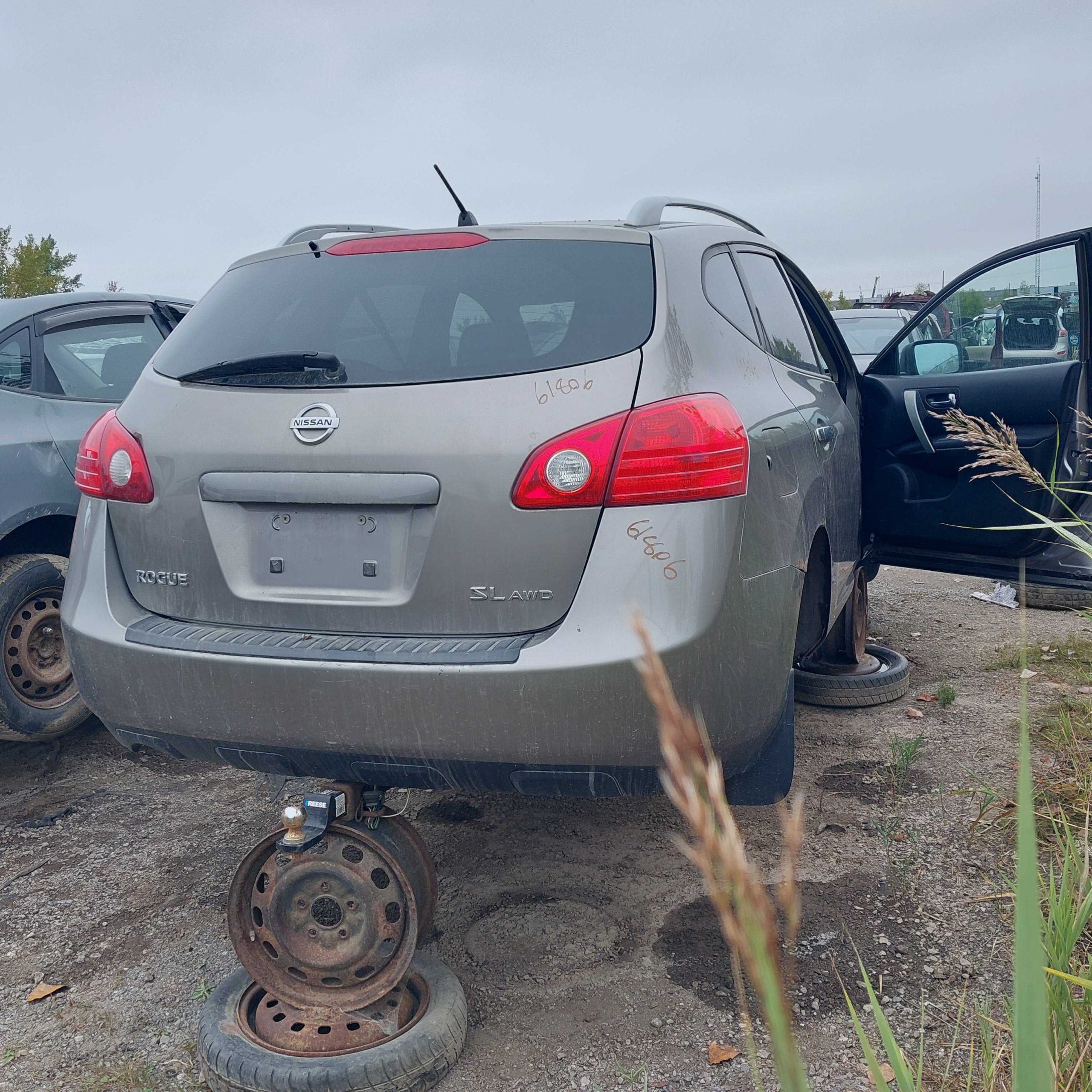 NISSAN ROGUE 2010
