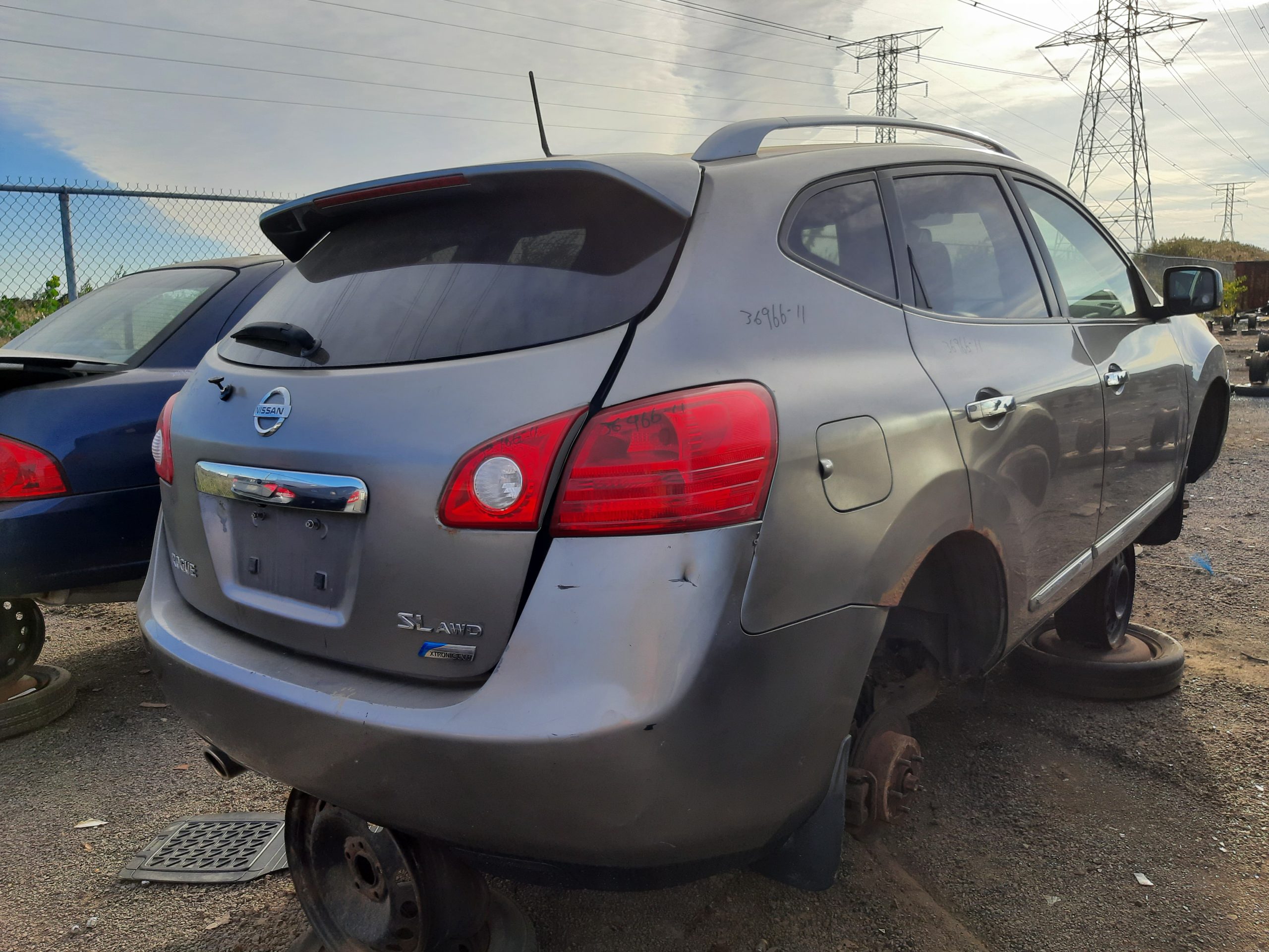 NISSAN ROGUE 2011