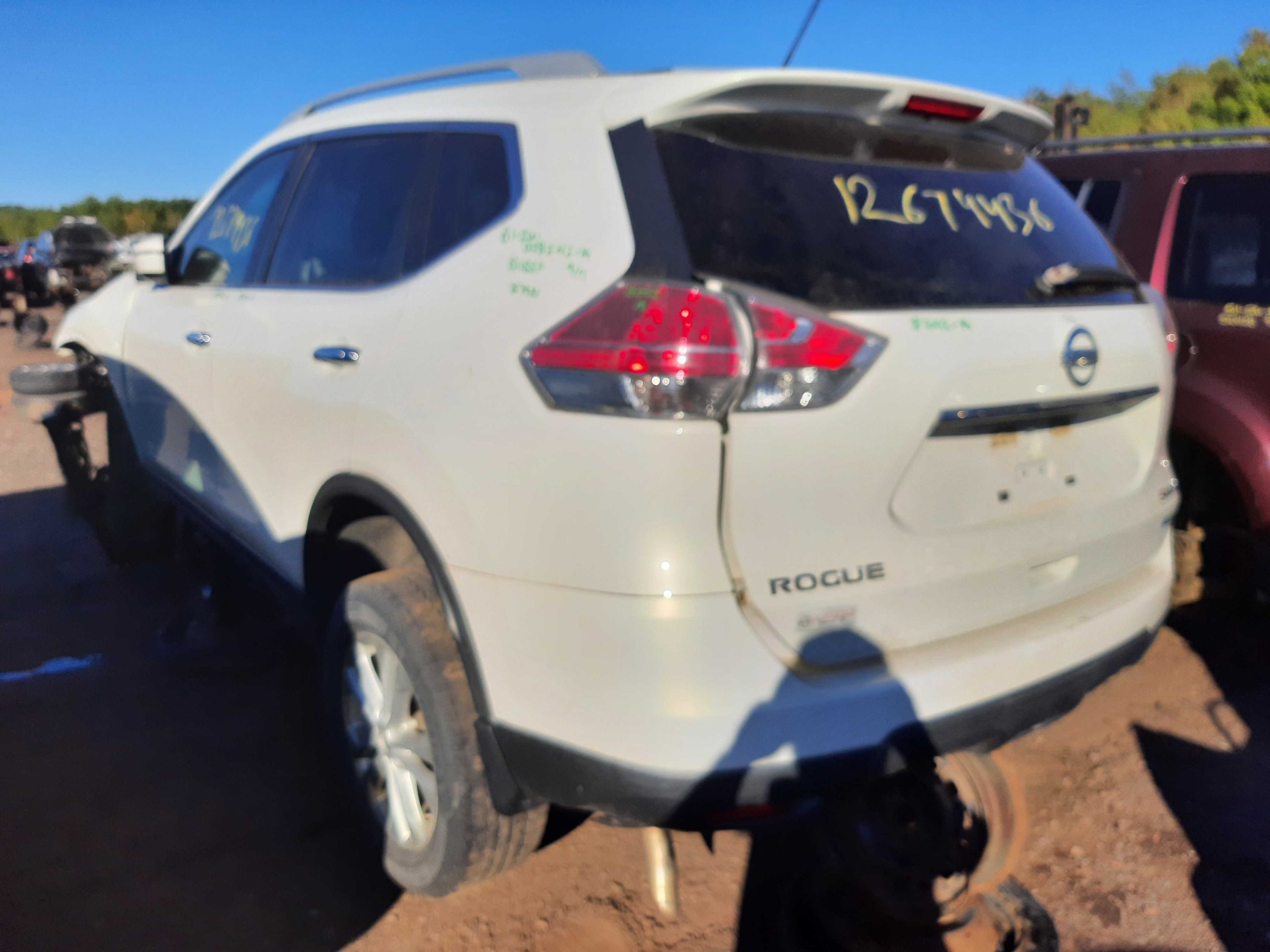 NISSAN ROGUE 2014