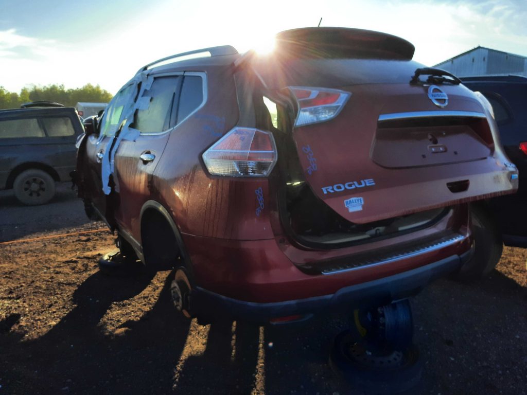 NISSAN ROGUE 2015
