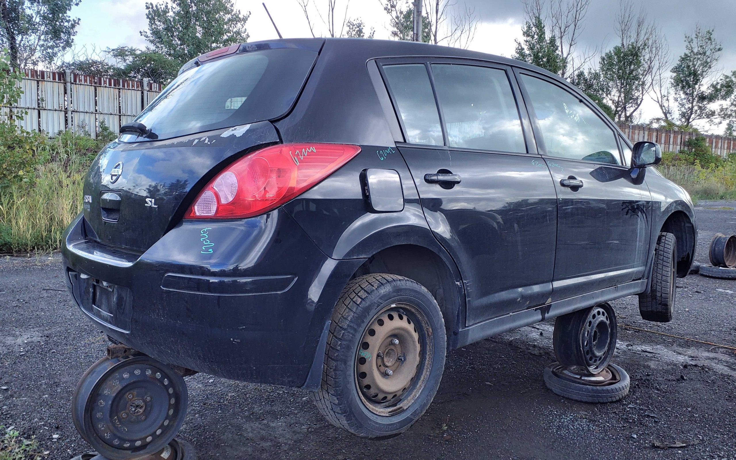 NISSAN VERSA 2010