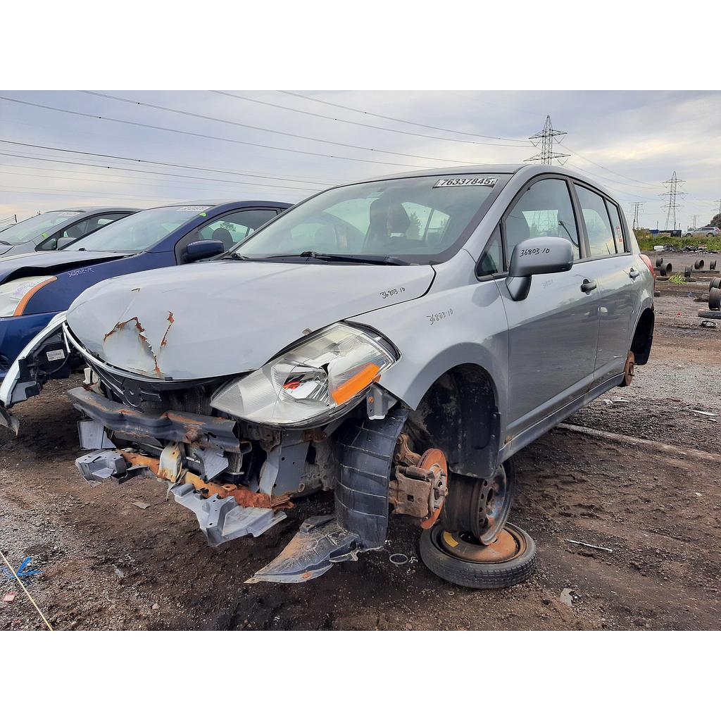 NISSAN VERSA 2010