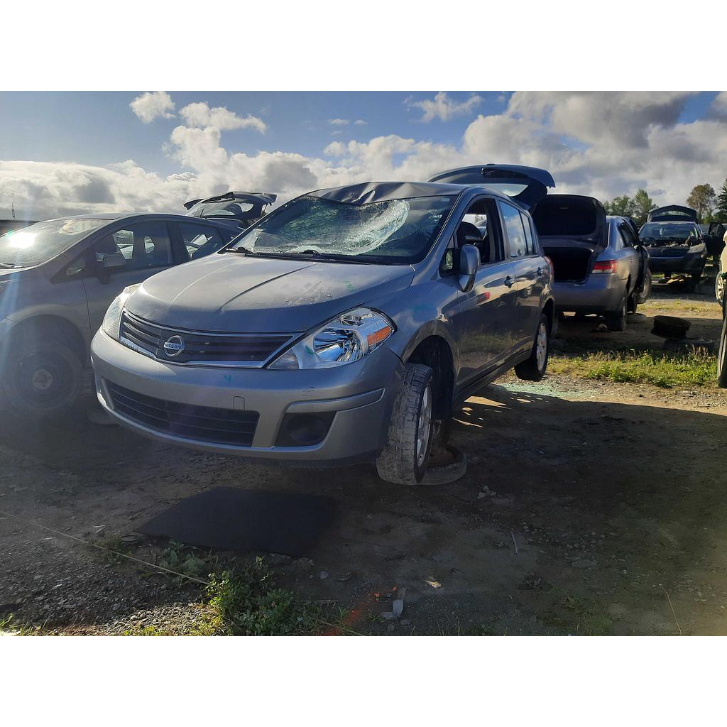 NISSAN VERSA 2010