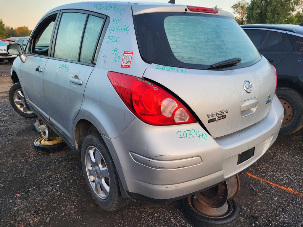 NISSAN VERSA 2010