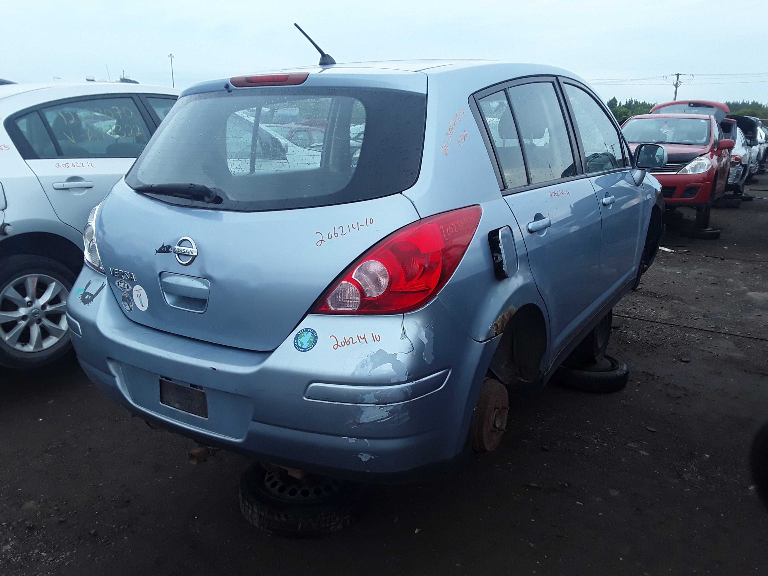 NISSAN VERSA 2010