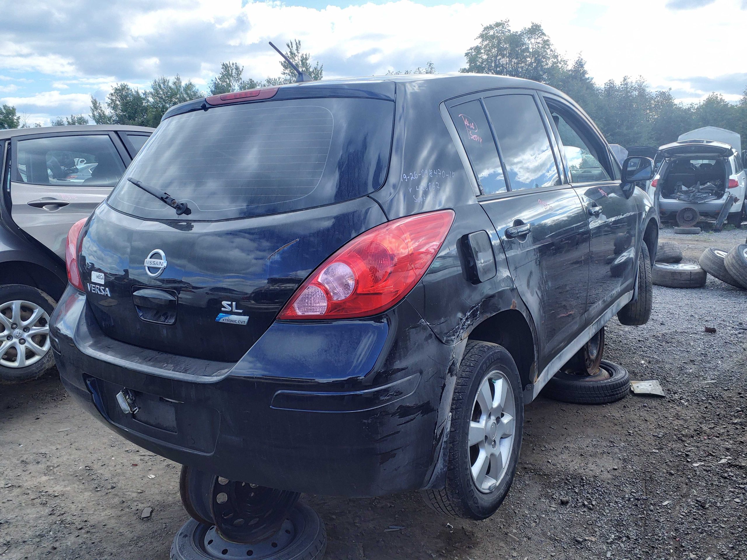 NISSAN VERSA 2010
